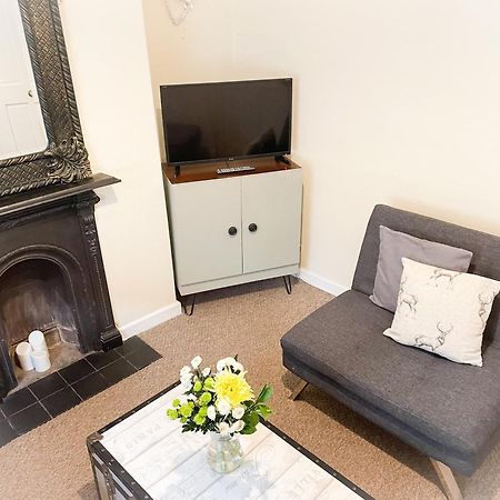 Waverley Lodge - Quaint Victorian Home With Free Parking York Esterno foto