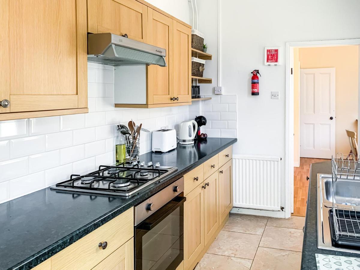 Waverley Lodge - Quaint Victorian Home With Free Parking York Esterno foto